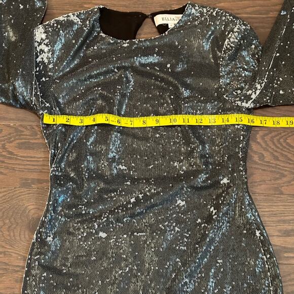 Elliatt Sequin Twilight Mini Cocktail Dress Pewter - White Sequins - Size Small - Picture 7 of 11